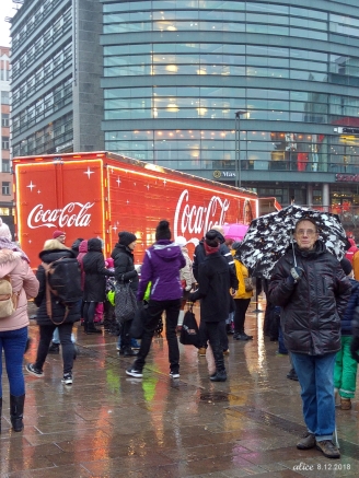 the Coca-Cola Christmas truck 20181208_130001_HDRC